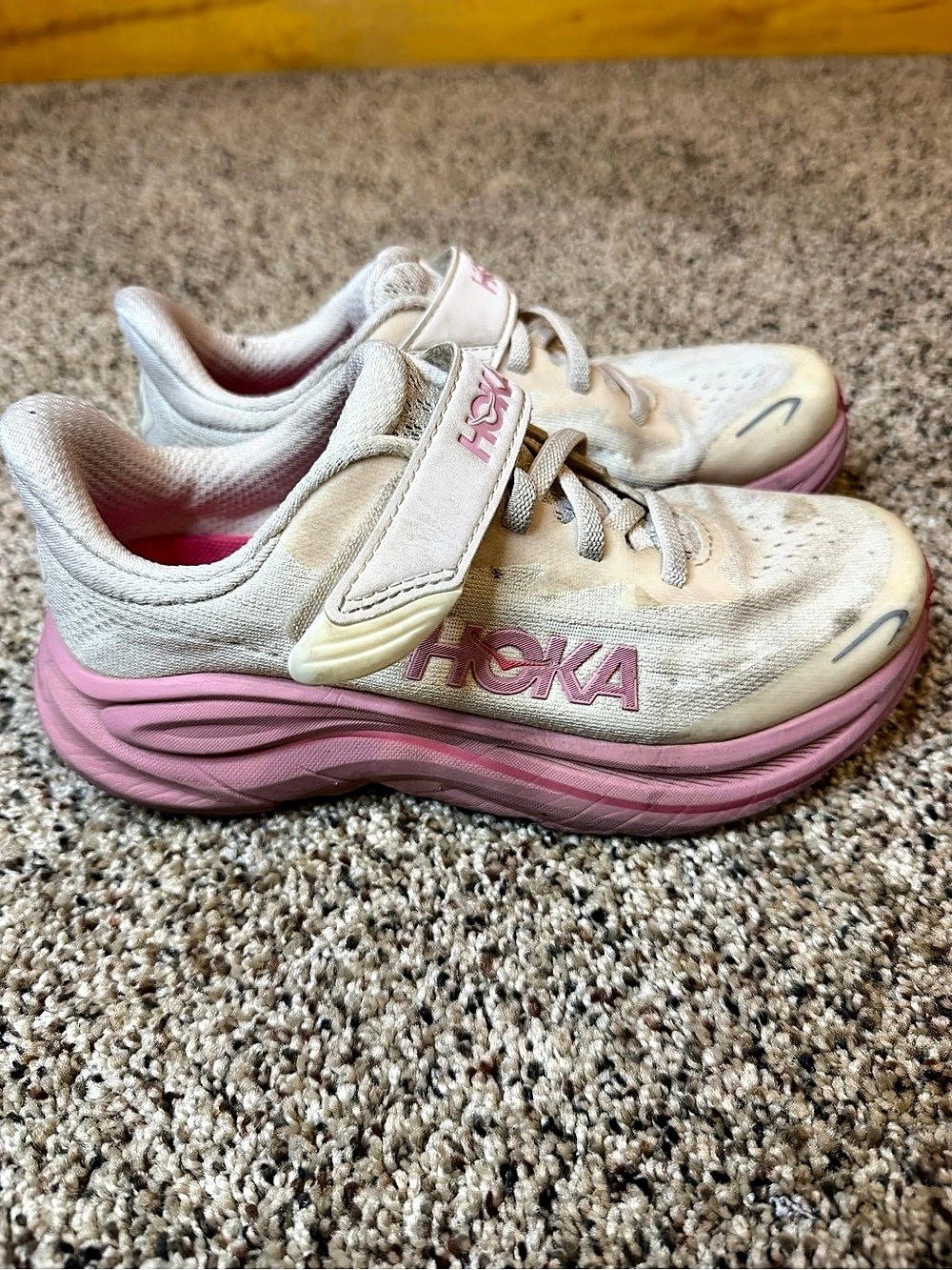 Girls HOKA Clifton 10 Preowned Sneakers Size 2 - read description